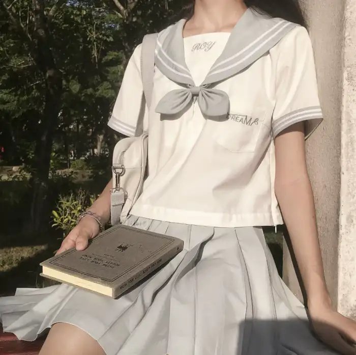 春光乍泄